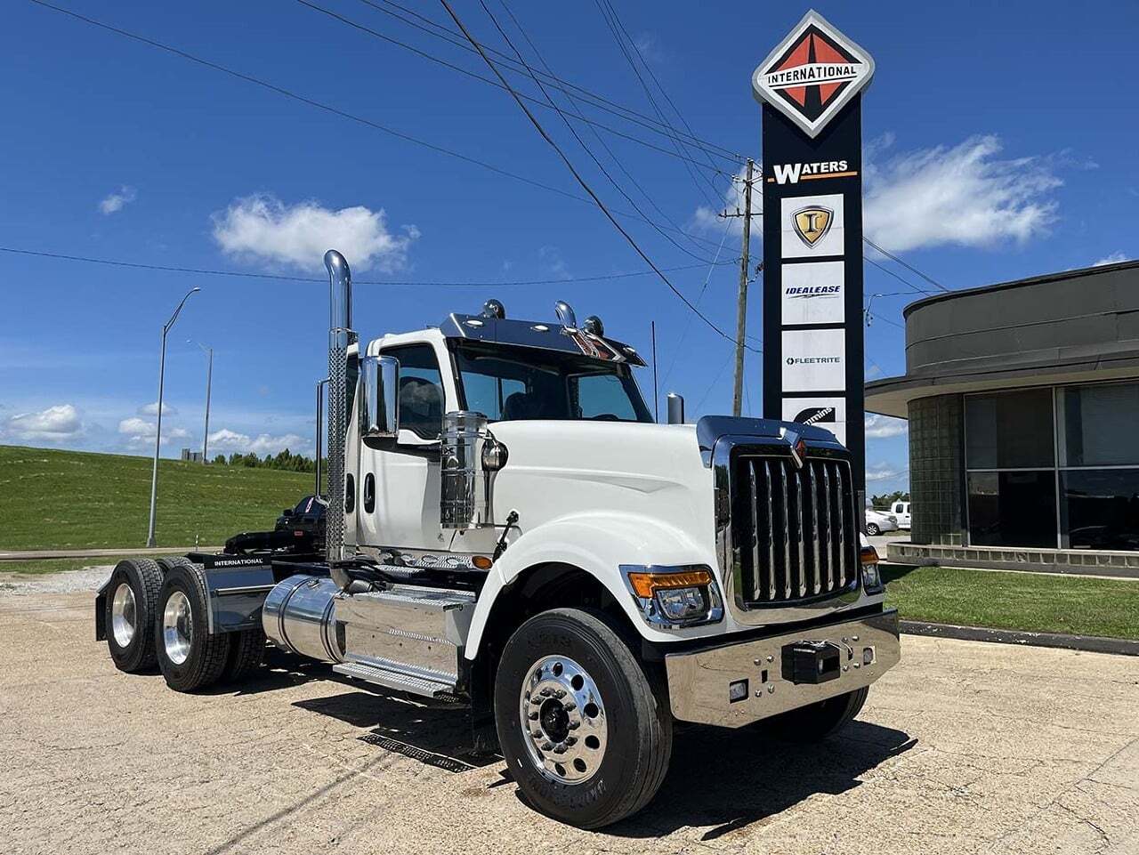 2027 INTERNATIONAL HX 520 in Columbus, MS