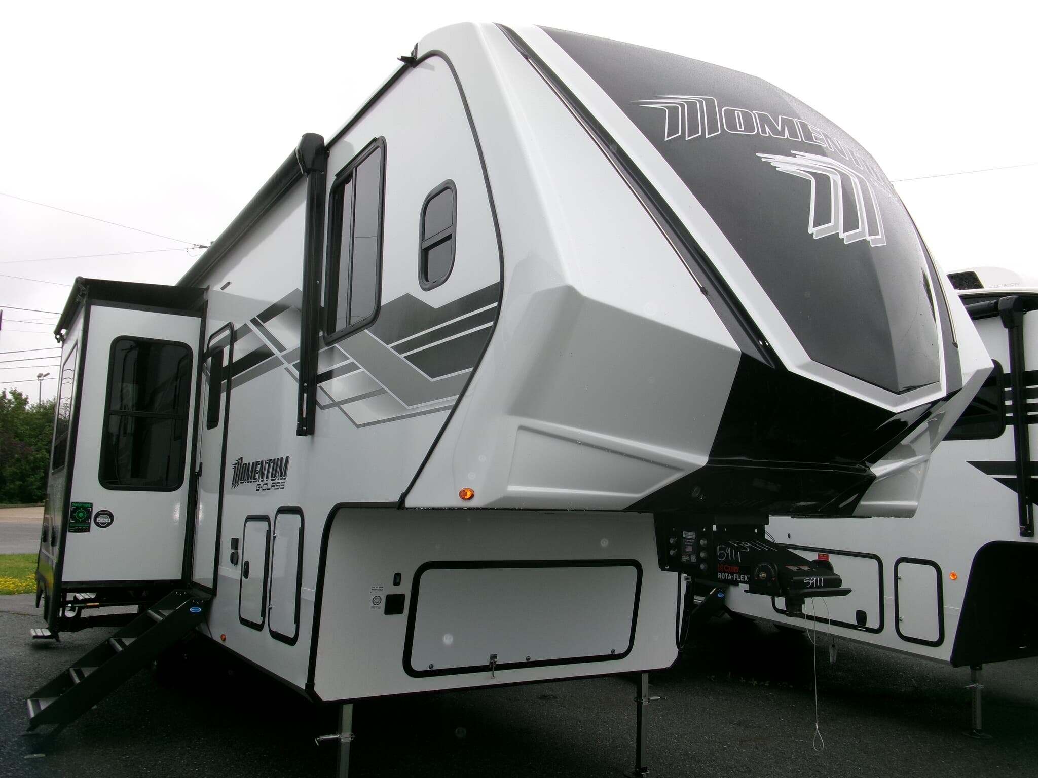 2027 Grand Design Momentum G-Class 320G in duncansville PA