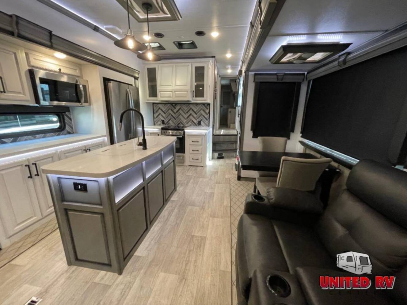 A photo of this 2022 Keystone Rv Montana Legacy 3231CK