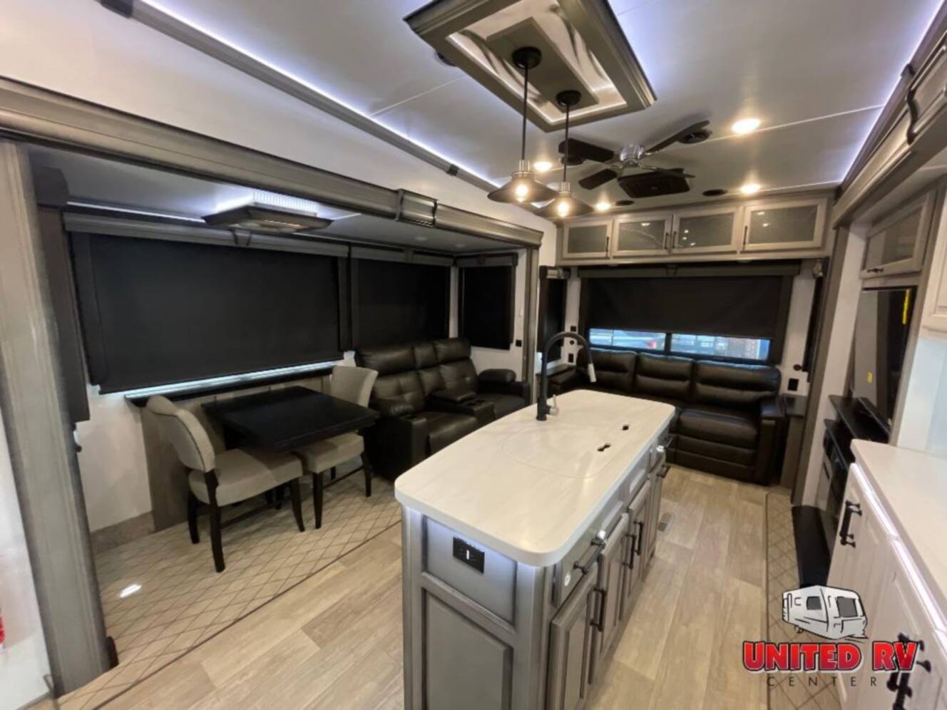 A photo of this 2022 Keystone Rv Montana Legacy 3231CK