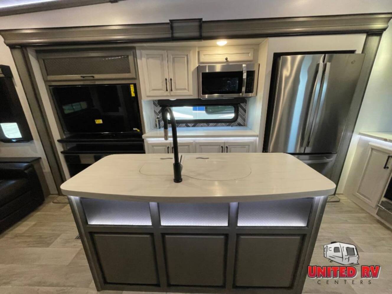 A photo of this 2022 Keystone Rv Montana Legacy 3231CK