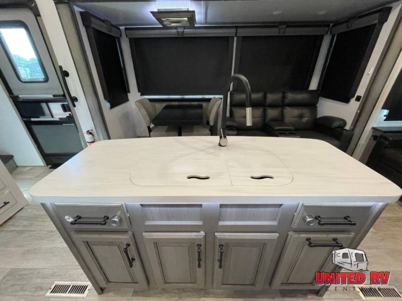A photo of this 2022 Keystone Rv Montana Legacy 3231CK