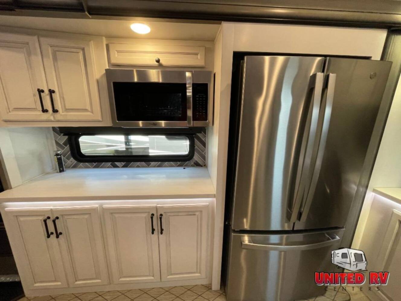 A photo of this 2022 Keystone Rv Montana Legacy 3231CK