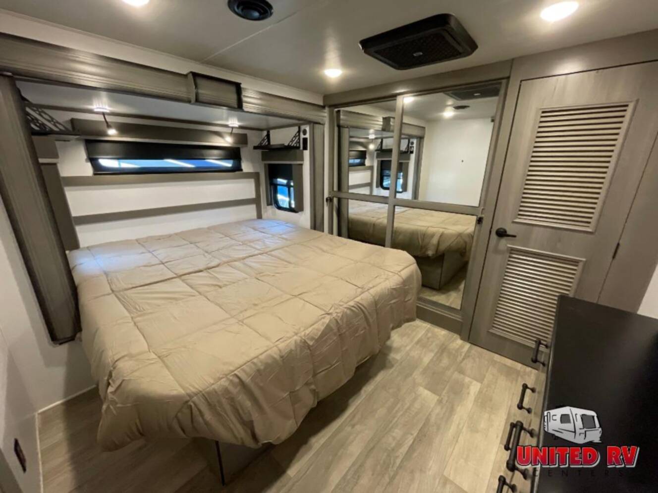 A photo of this 2022 Keystone Rv Montana Legacy 3231CK