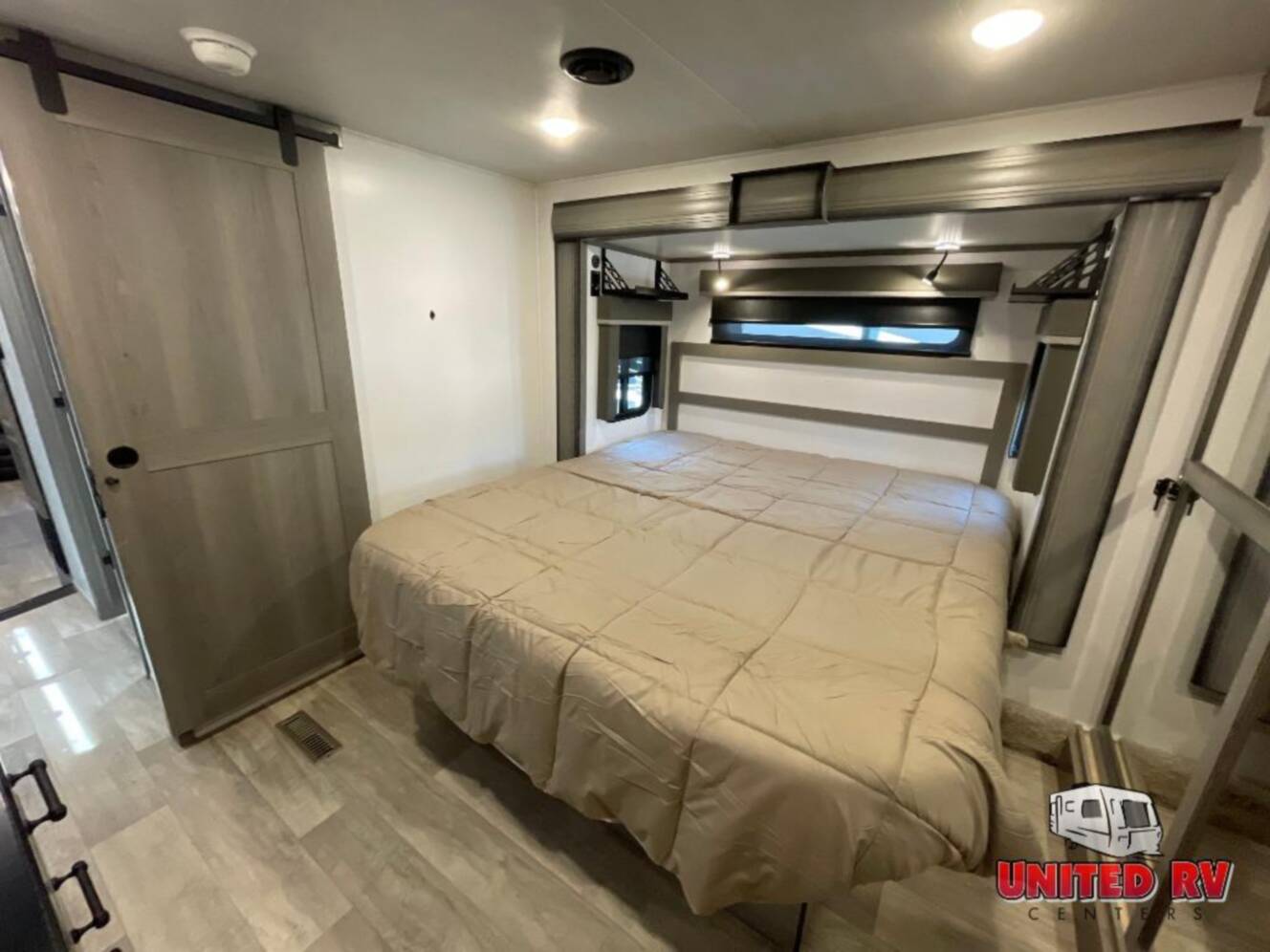 A photo of this 2022 Keystone Rv Montana Legacy 3231CK