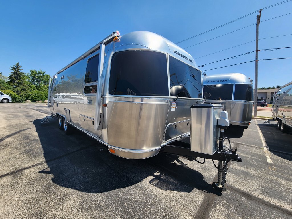 2019 Airstream Globetrotter 27FB Twin in hales corners WI