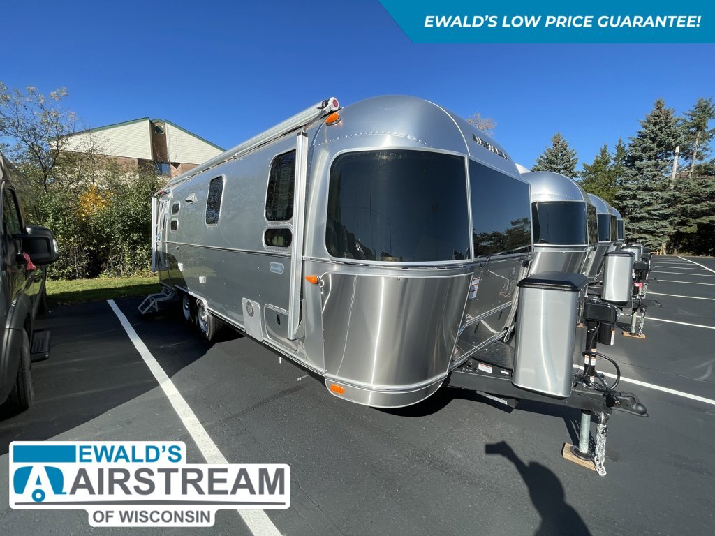 2027 Airstream Globetrotter 25FB Twin in hales corners WI