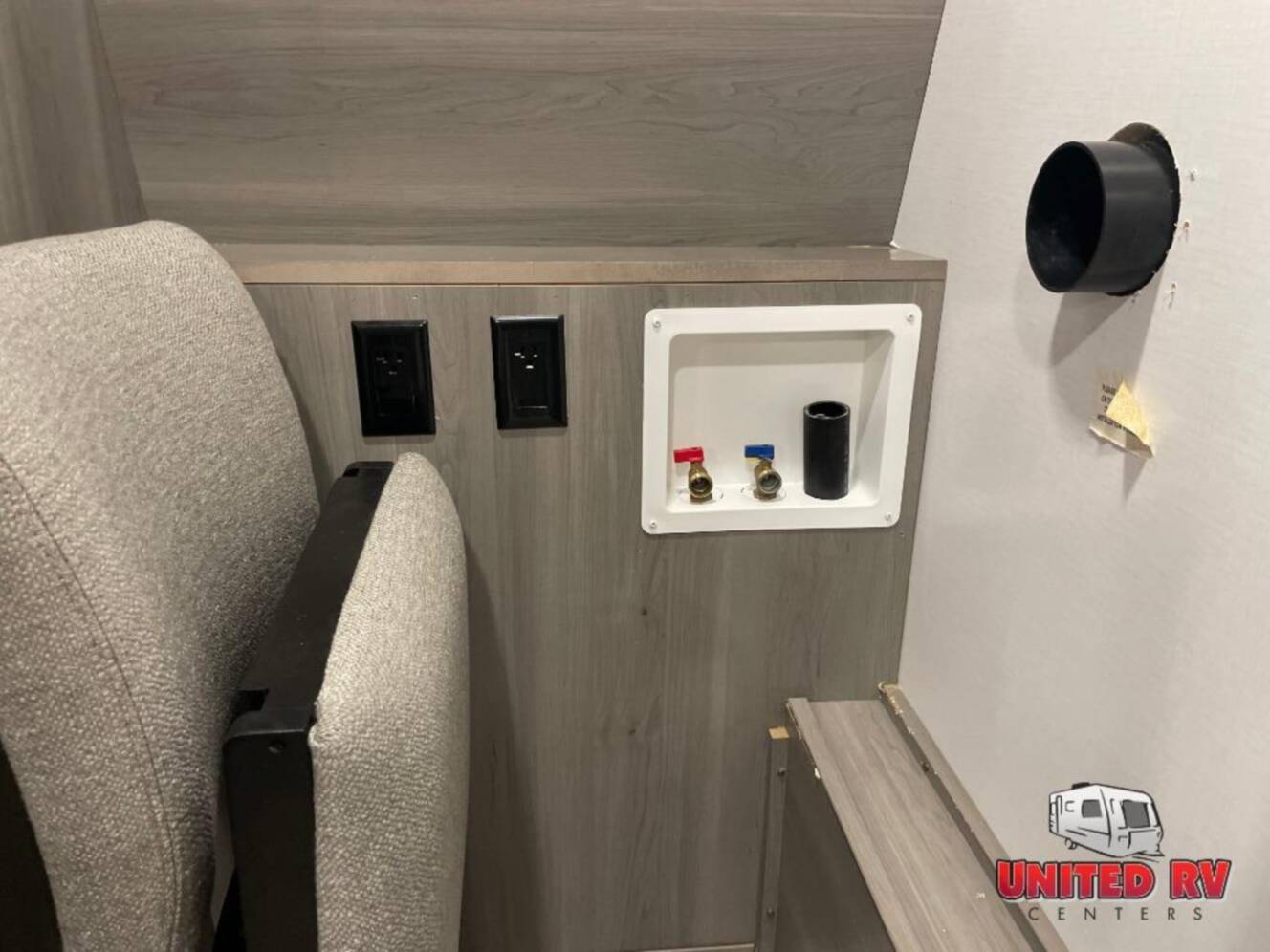 A photo of this 2022 Keystone Rv Montana Legacy 3231CK
