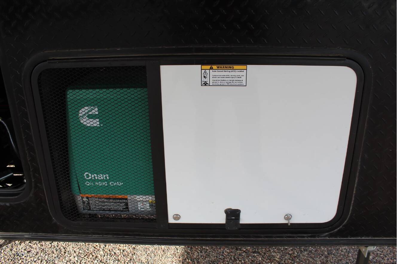 A photo of this 2024 Genesis Supreme GENESIS GCK405