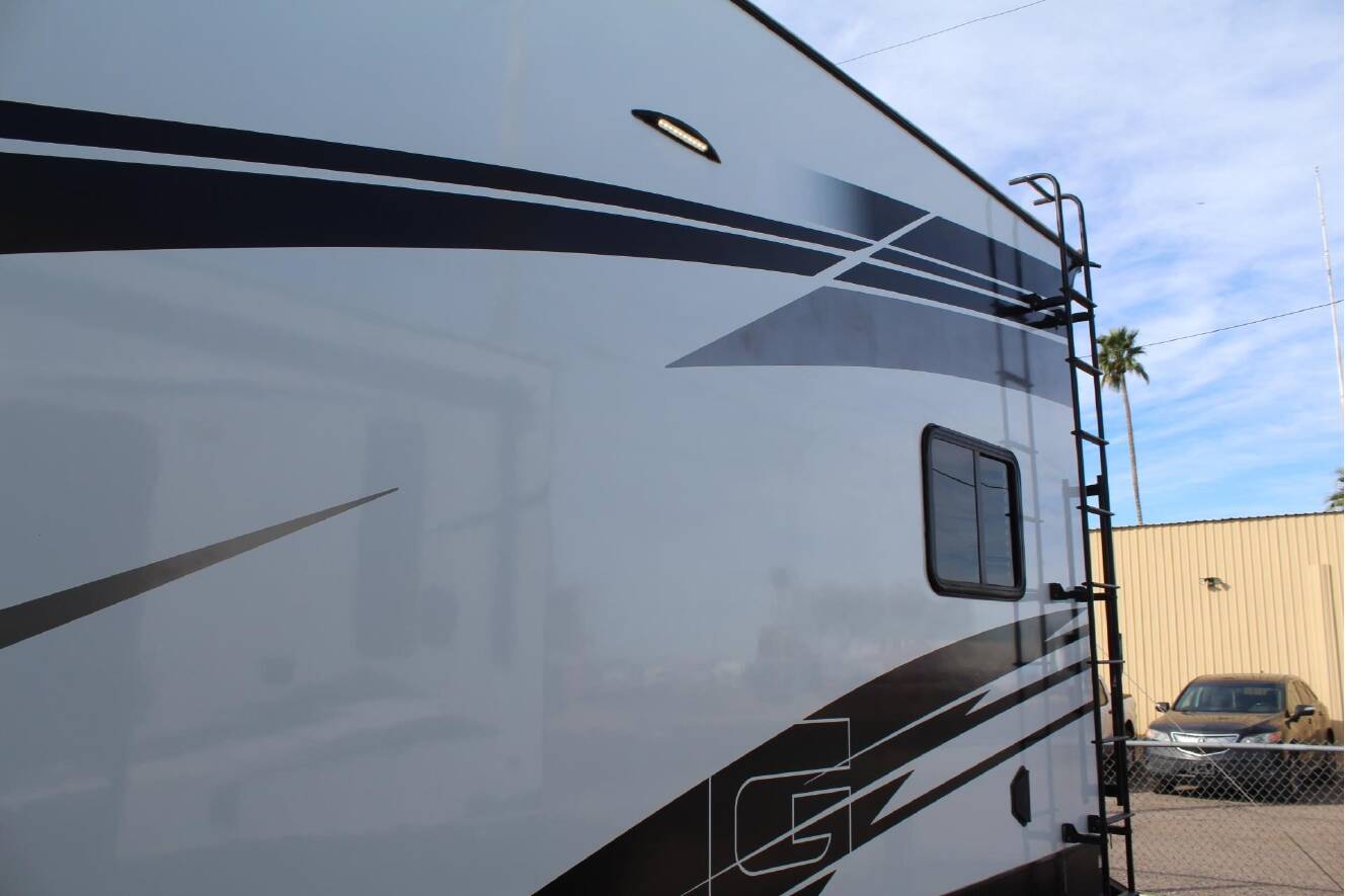 A photo of this 2024 Genesis Supreme GENESIS GCK405