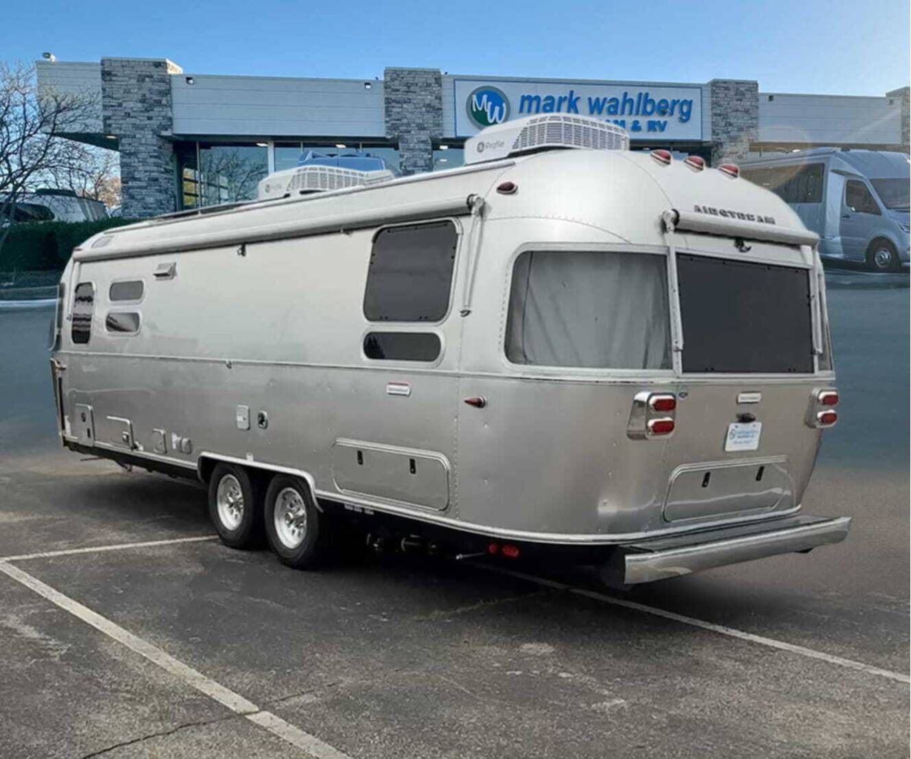 A photo of this 2026 Airstream International 28RB Twin