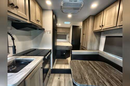 2026 Forest River SUNSEEKER LE 2350F in hugo MN