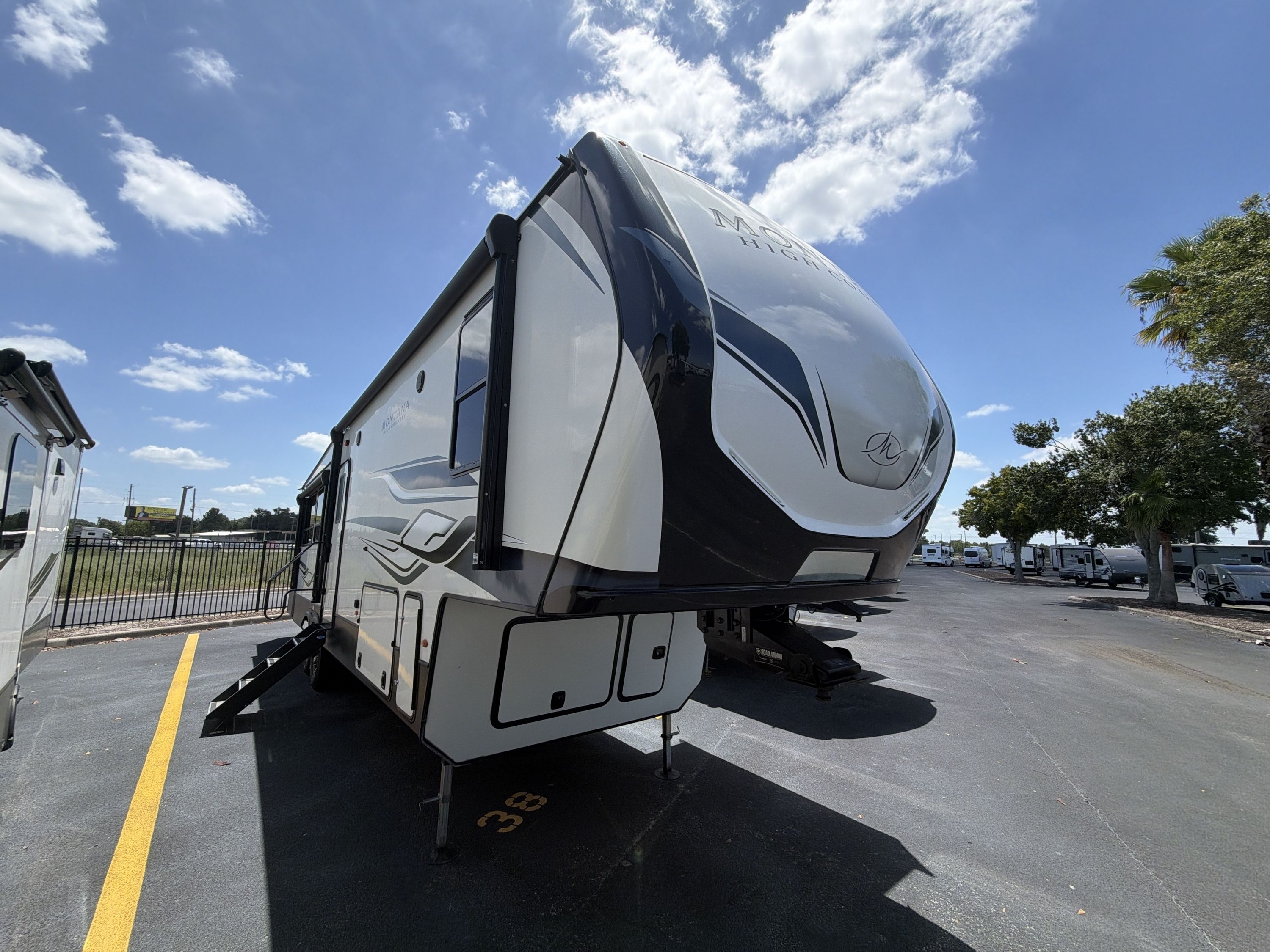 2023 Keystone MONTANA HIGH COUNTRY 331RL in bartow FL