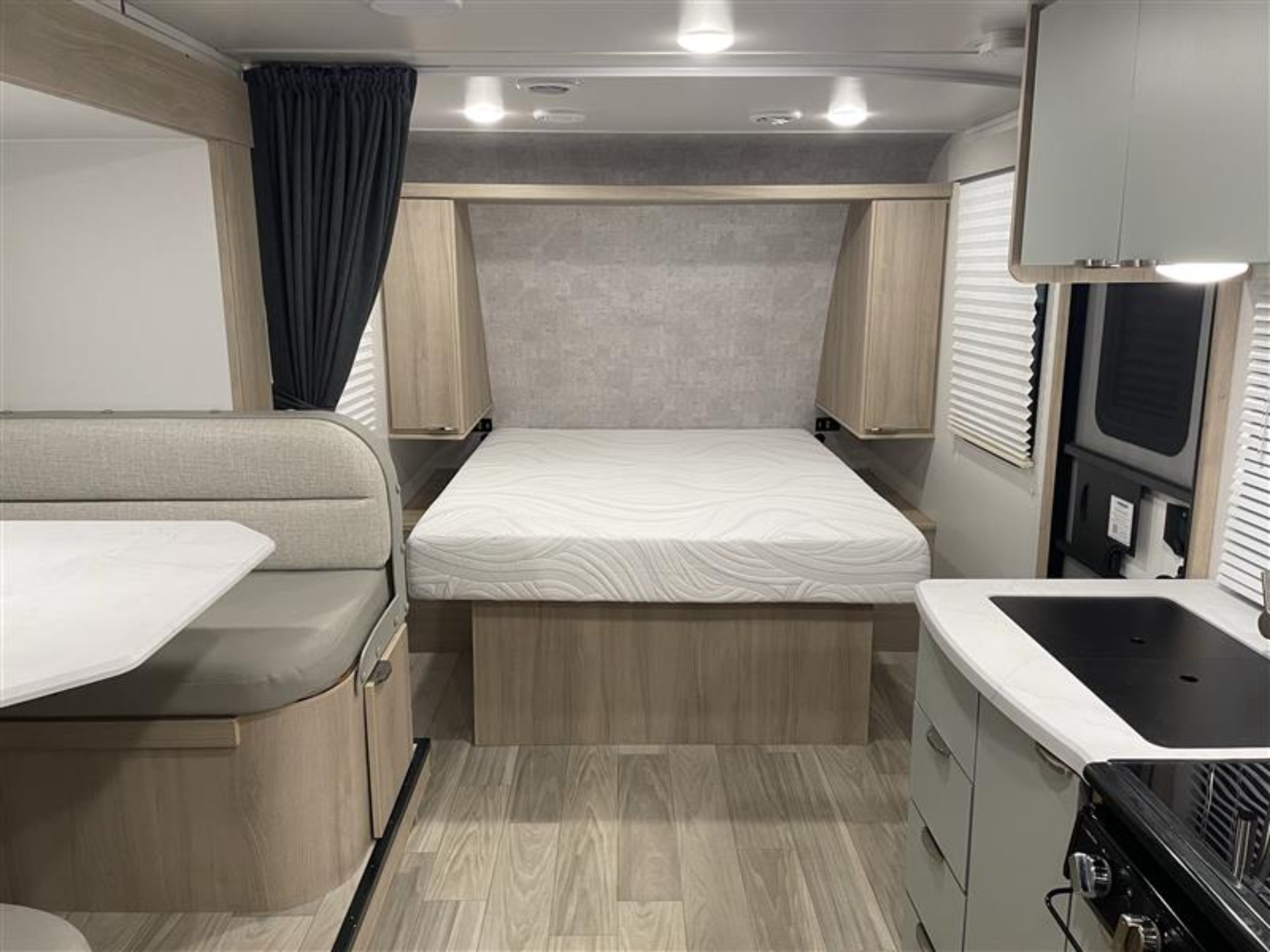 2024 Winnebago MICRO MINNIE 2108FBS in cocoa FL