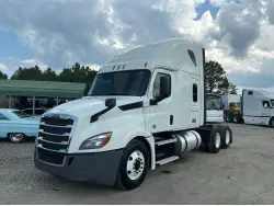2020 FREIGHTLINER CASCADIA 126