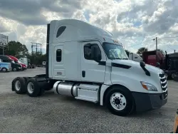 2020 FREIGHTLINER CASCADIA 126