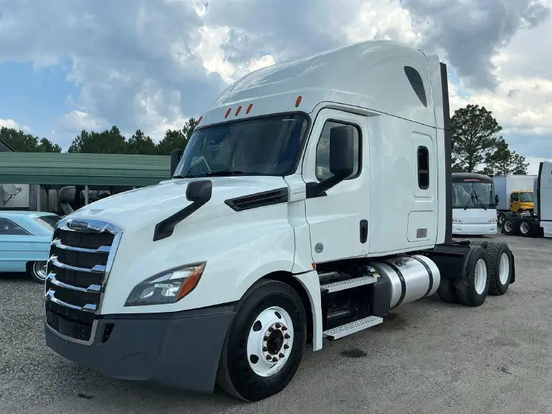 2020 FREIGHTLINER CASCADIA 126