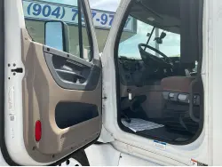 2020 FREIGHTLINER CASCADIA 125