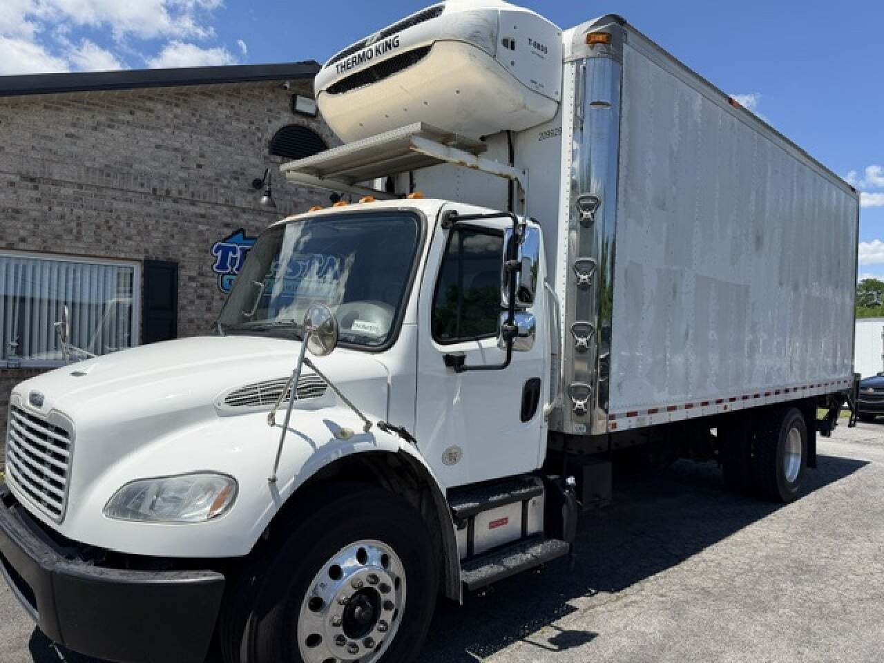 2019 FREIGHTLINER BUSINESS CLASS M2 106 in New Castle, DE