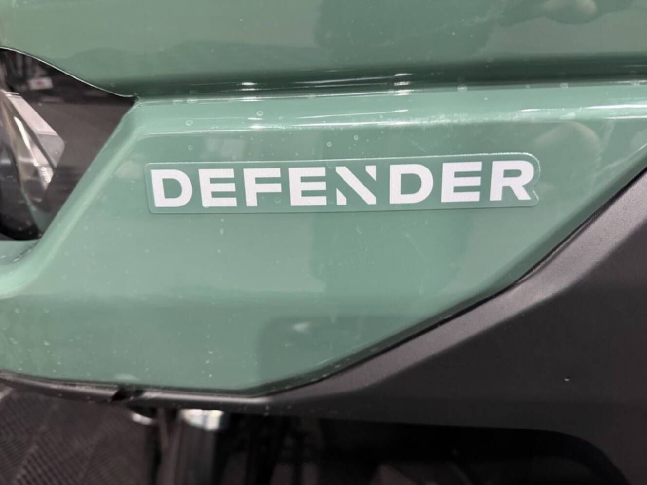 A photo of this 2026 Can-Am Defender MAX DPS CAB HD10