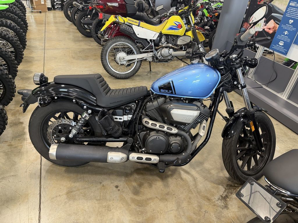 2015 Yamaha BOLT in Sublimity, OR