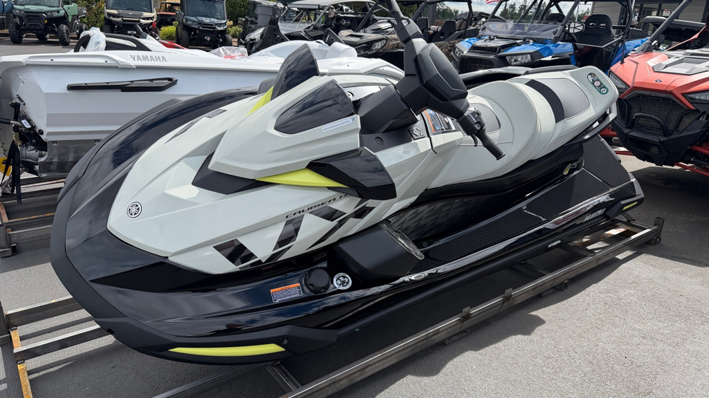 2026 Yamaha VX CRUISER HO W/AUDIO-BLACK CRUISER HO in Sublimity, OR
