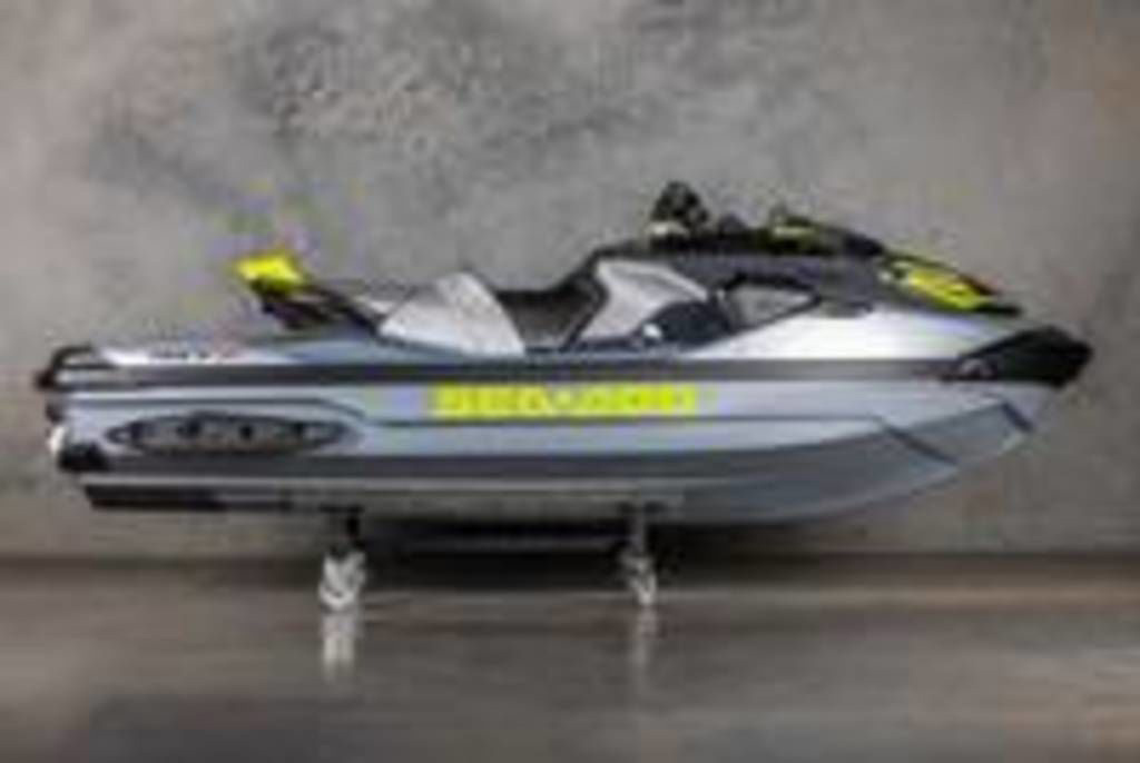2026 Sea-Doo RXT-X 325 Ice Metal Manta Green X 325 in Daytona Beach, FL