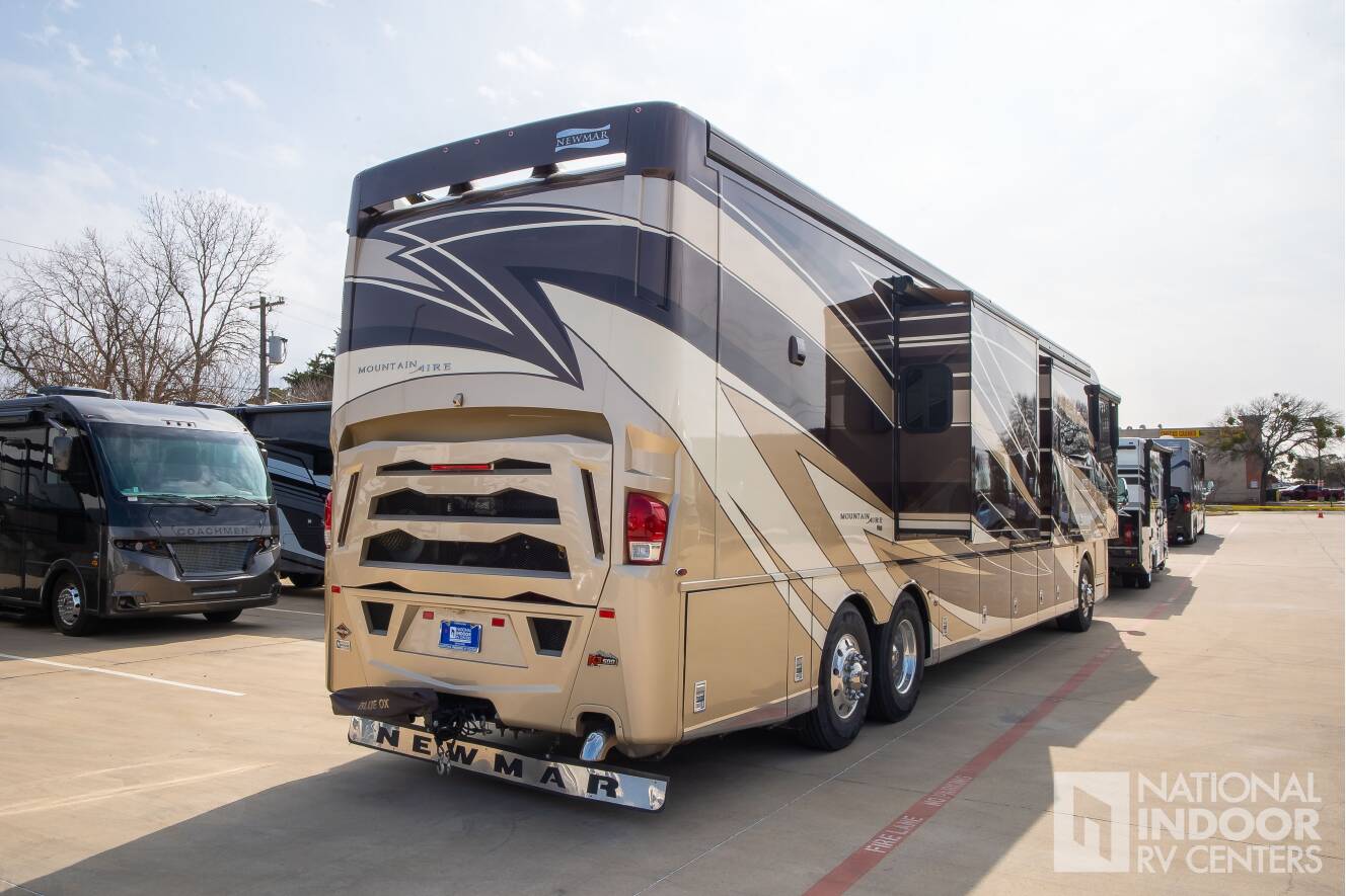 A photo of this 2021 Newmar Mountain Aire 4543