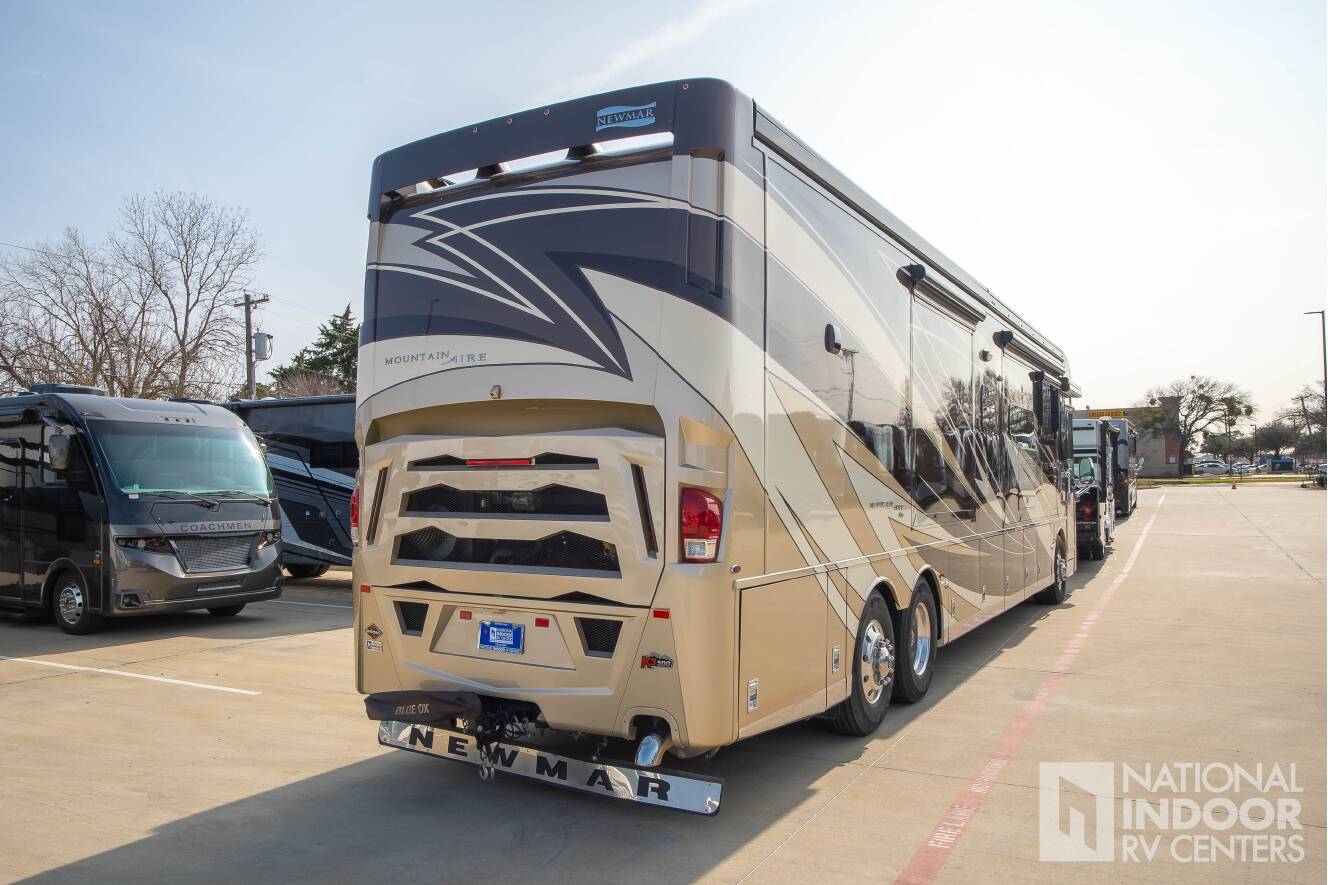 A photo of this 2021 Newmar Mountain Aire 4543