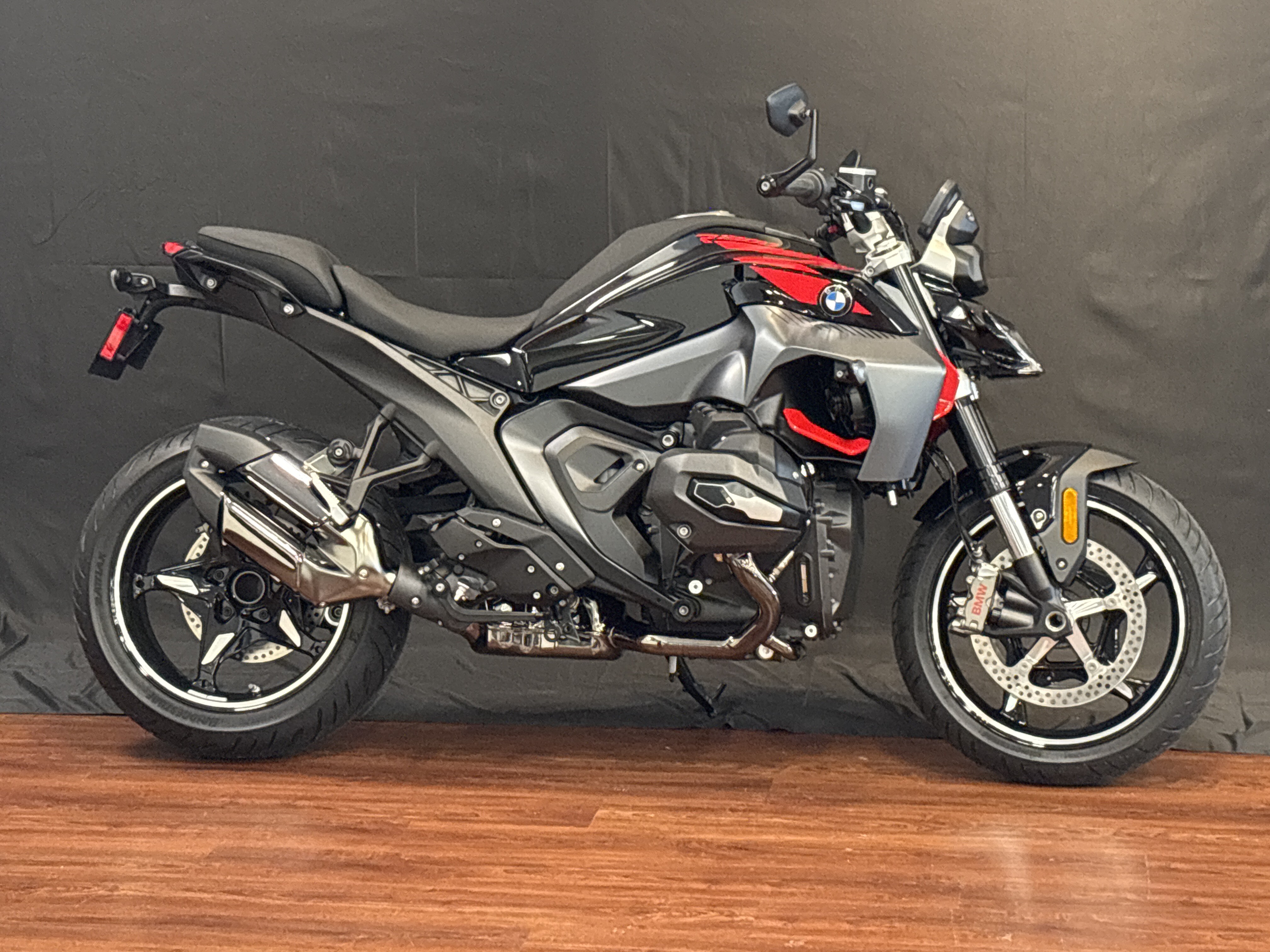 2026 BMW R 1300 R in De Pere, WI