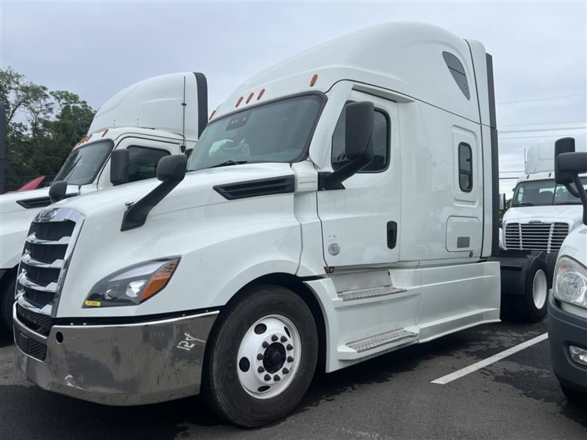 2021 FREIGHTLINER CASCADIA 126 in Laurel, MD