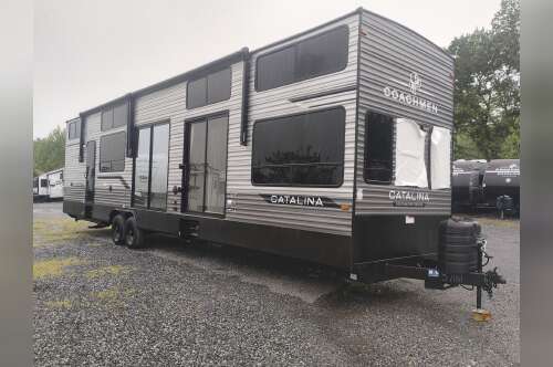 2026 Coachmen Catalina Destination Series 42CONDO in manheim PA
