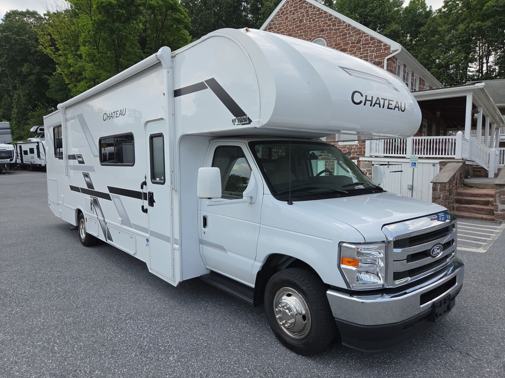 2026 Thor Motor Coach Chateau 31H in willow street PA