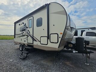 2019 FOREST RIVER ROCKWOOD MINI LITE 2104S