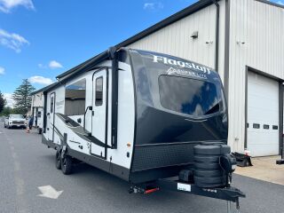2025 FOREST RIVER FLAGSTAFF SUPER LITE 26SFK