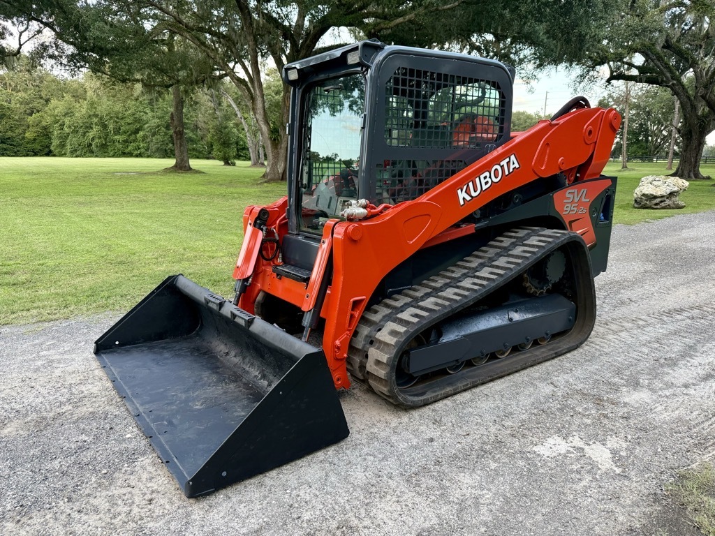 2019 KUBOTA SVL95 in Zephyrhills, FL