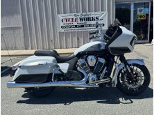 Heavyweight Baggers Are Making Waves In The Motorcycle World image