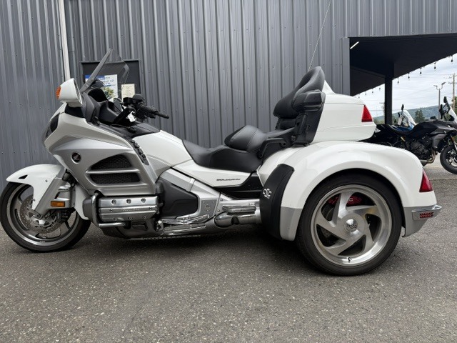 2012 Honda GOLD WING ABS AIRBAG TRIKE CSC AIRBAG in Monroe, WA