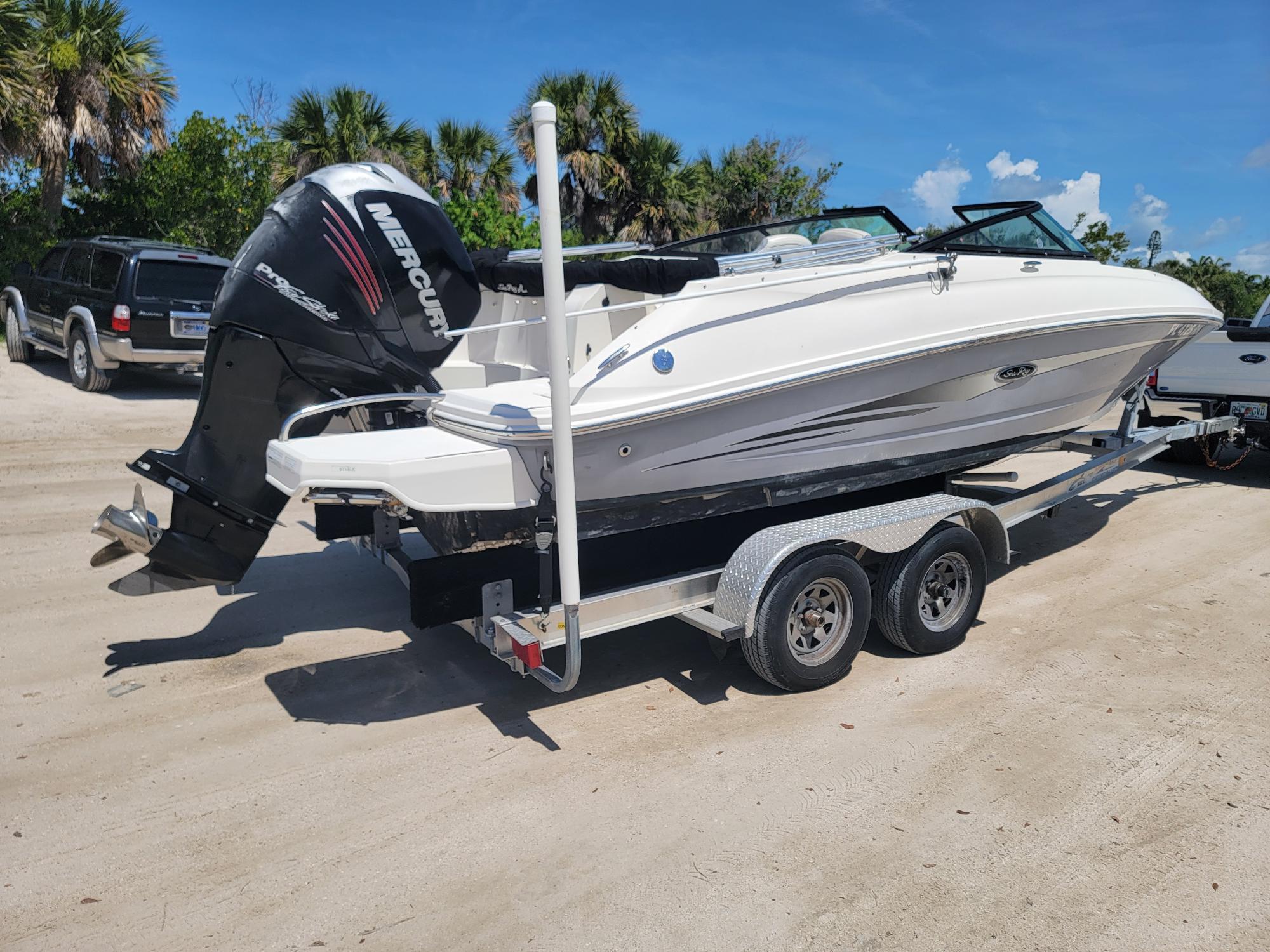 2017 Sea Ray 220 SDX 290 OUTBOARD in nokomis FL