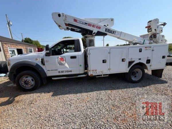 2019 Versalift VST-40-MHI in Canton, OH