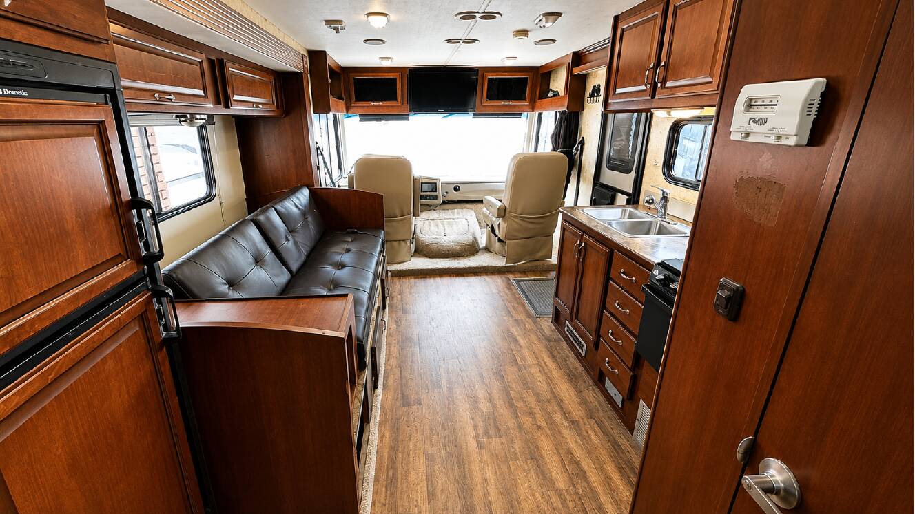A photo of this 2013 Fleetwood STORM 28MS