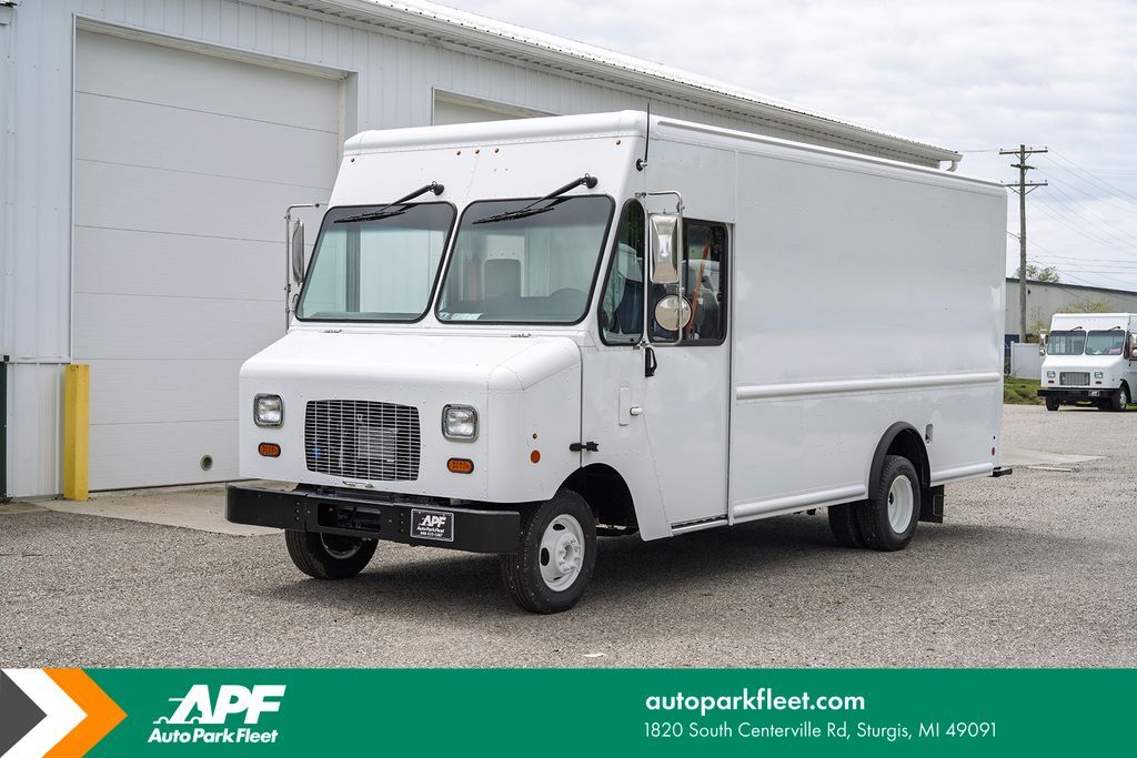 2027 FORD E450 14'-4'' in Sturgis, MI