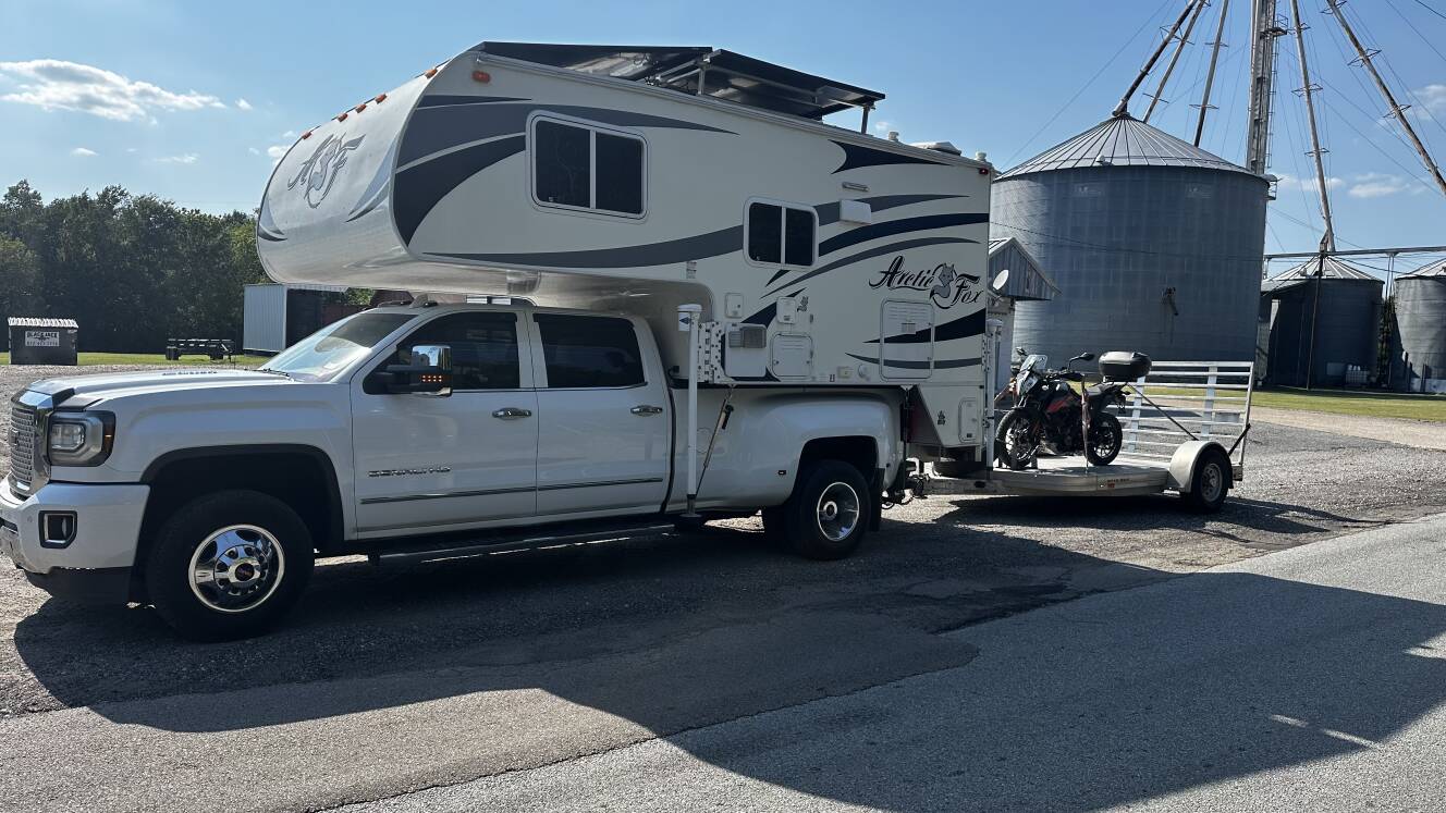 A photo of this 2018 Northwood Mfg ARCTIC FOX TRUCK CAMPER 990