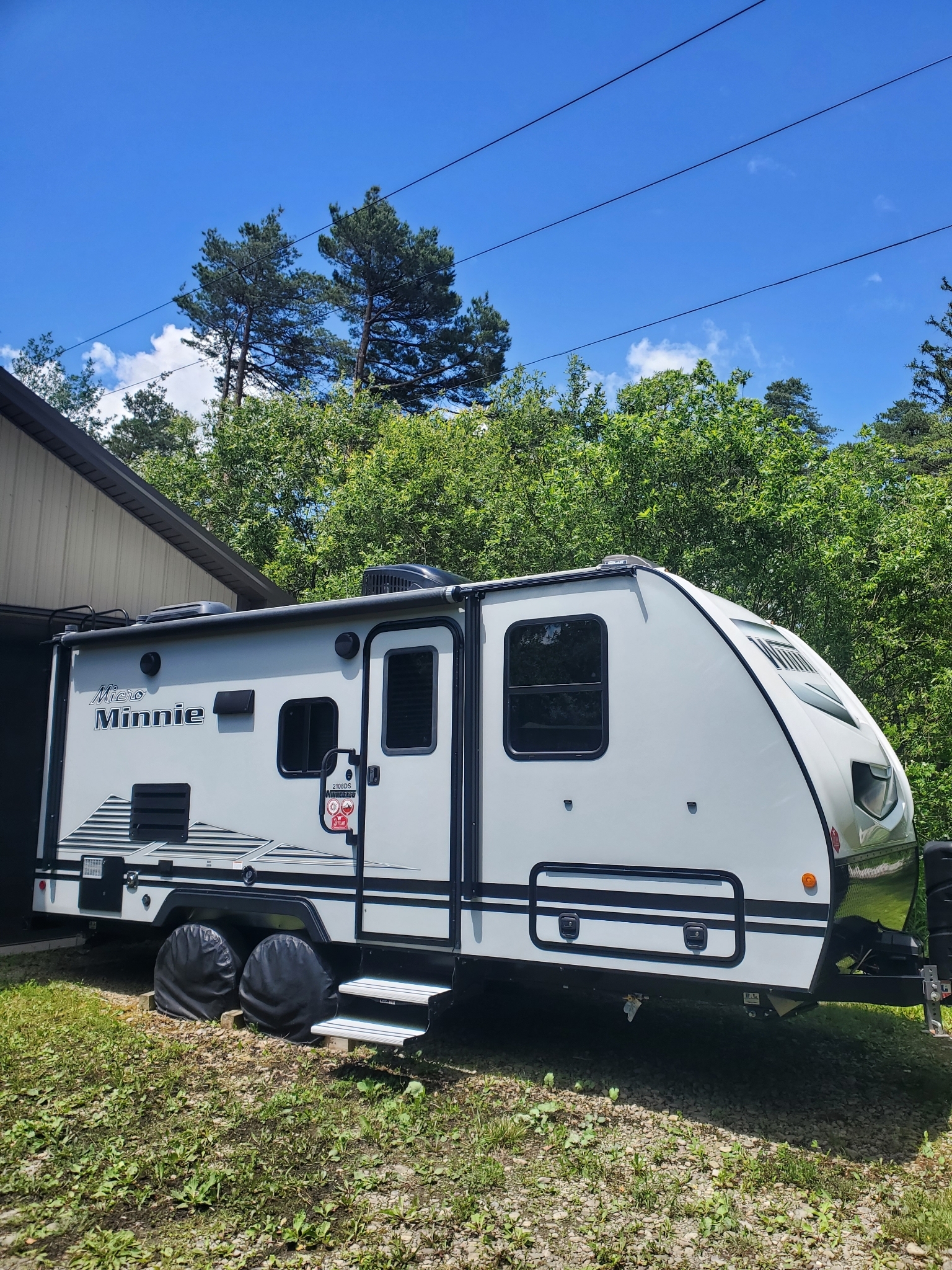 2020 Winnebago MICRO MINNIE 2106DS in varysburg NY