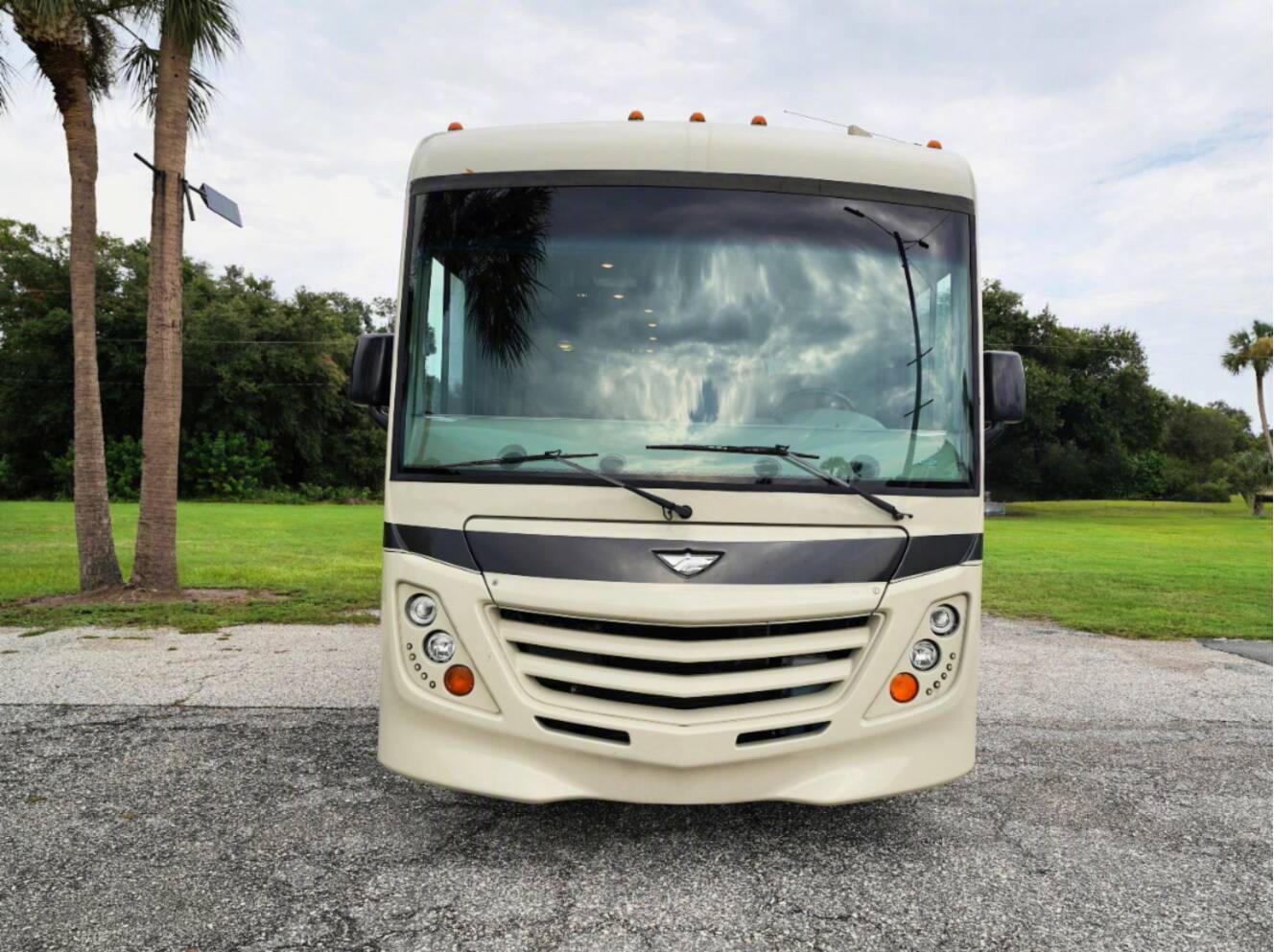 A photo of this 2017 Fleetwood FLAIR 31E