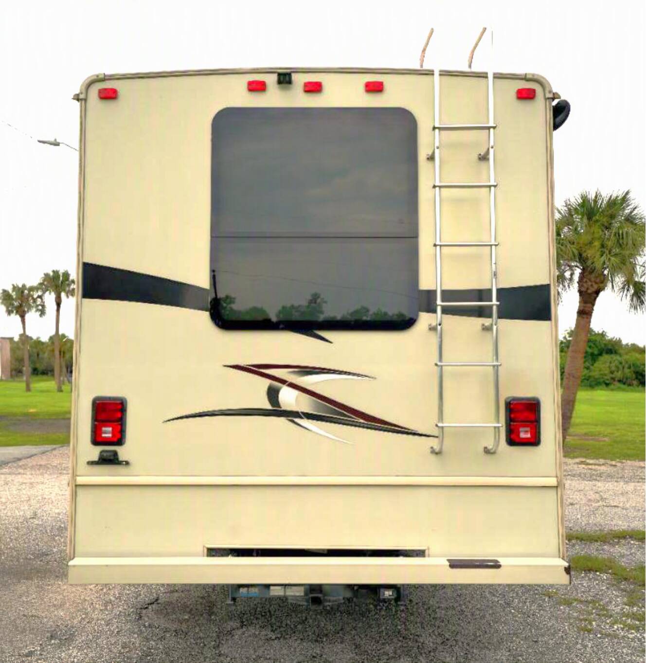 A photo of this 2017 Fleetwood FLAIR 31E