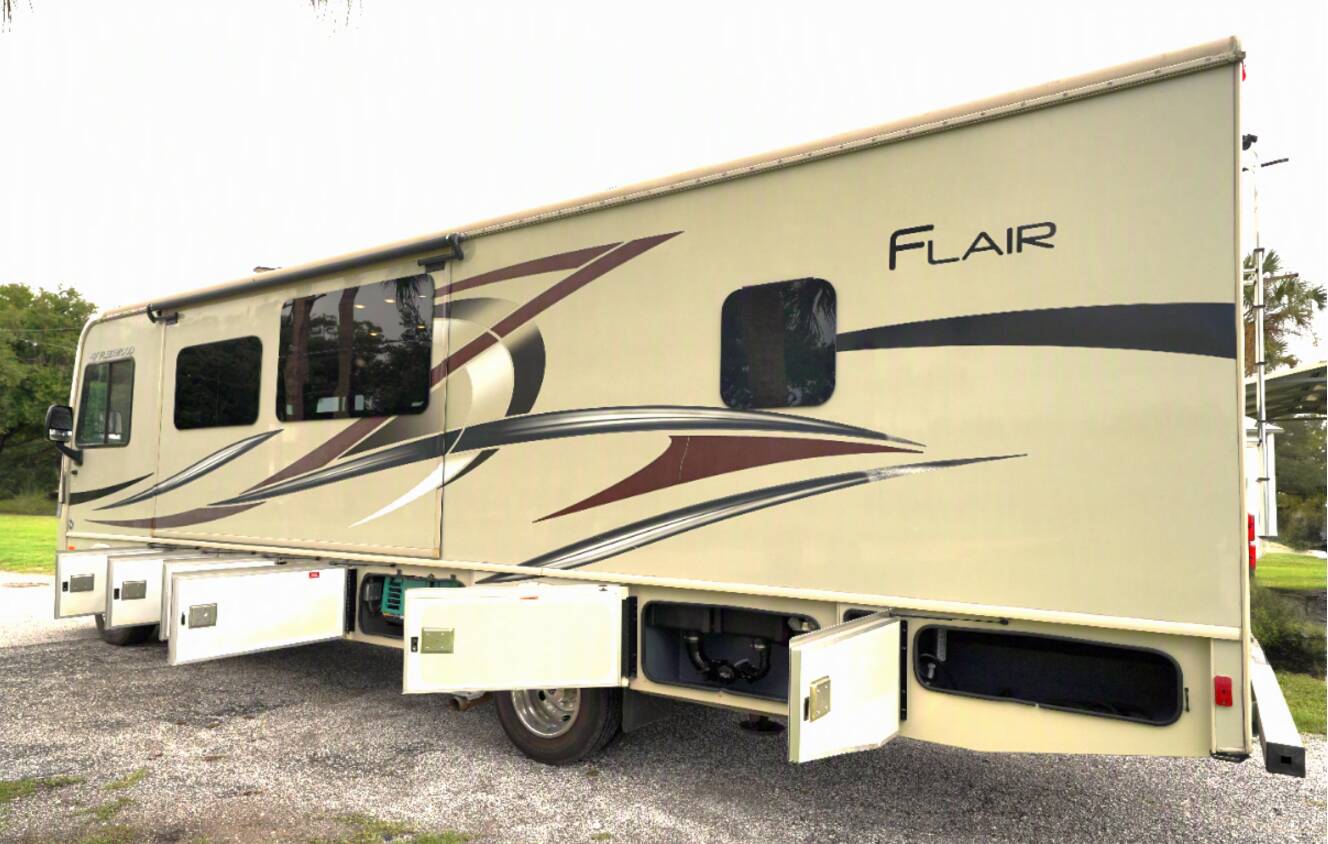 A photo of this 2017 Fleetwood FLAIR 31E