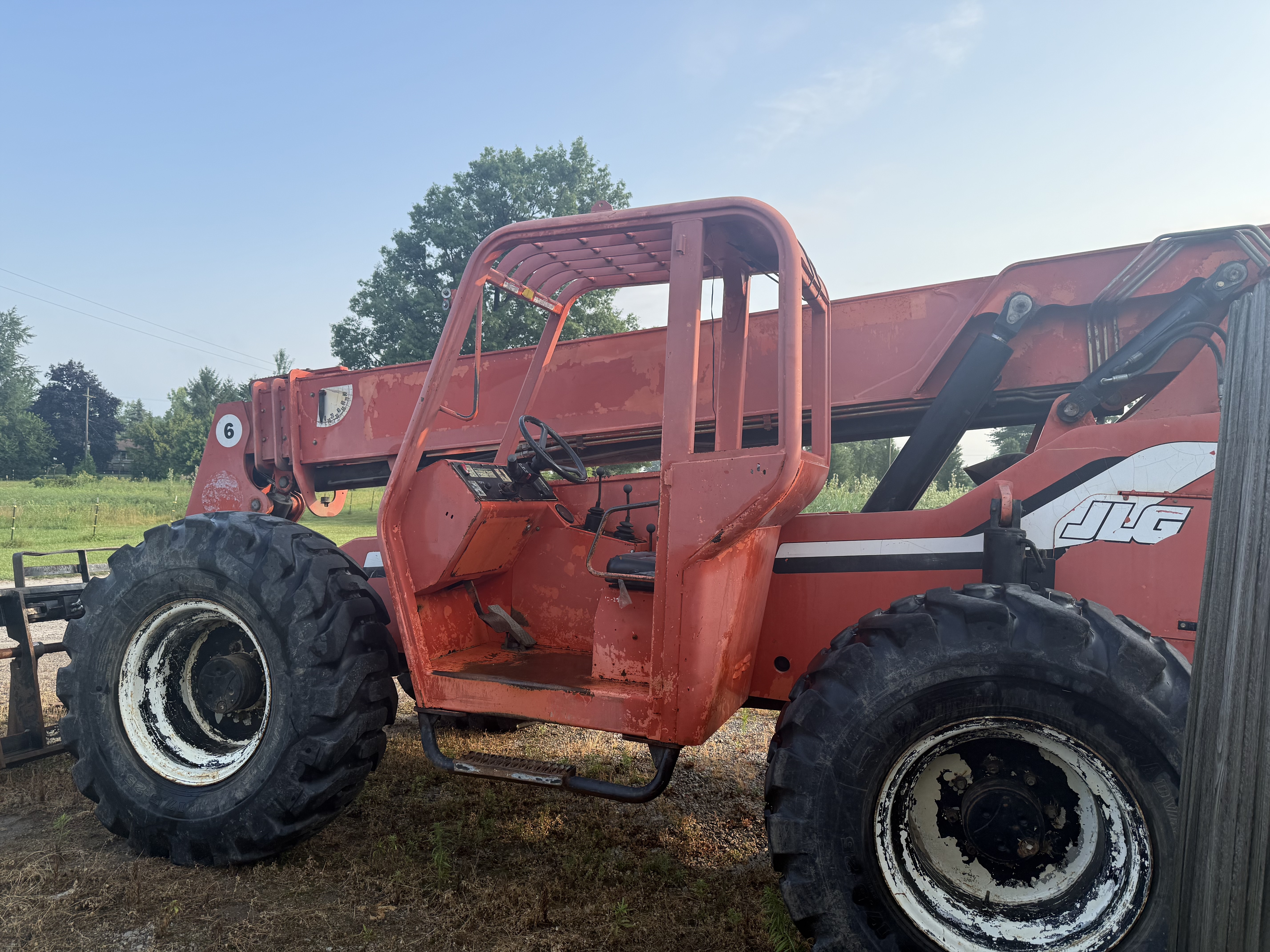 2005 SKYTRAK 6042 in Maybee, MI