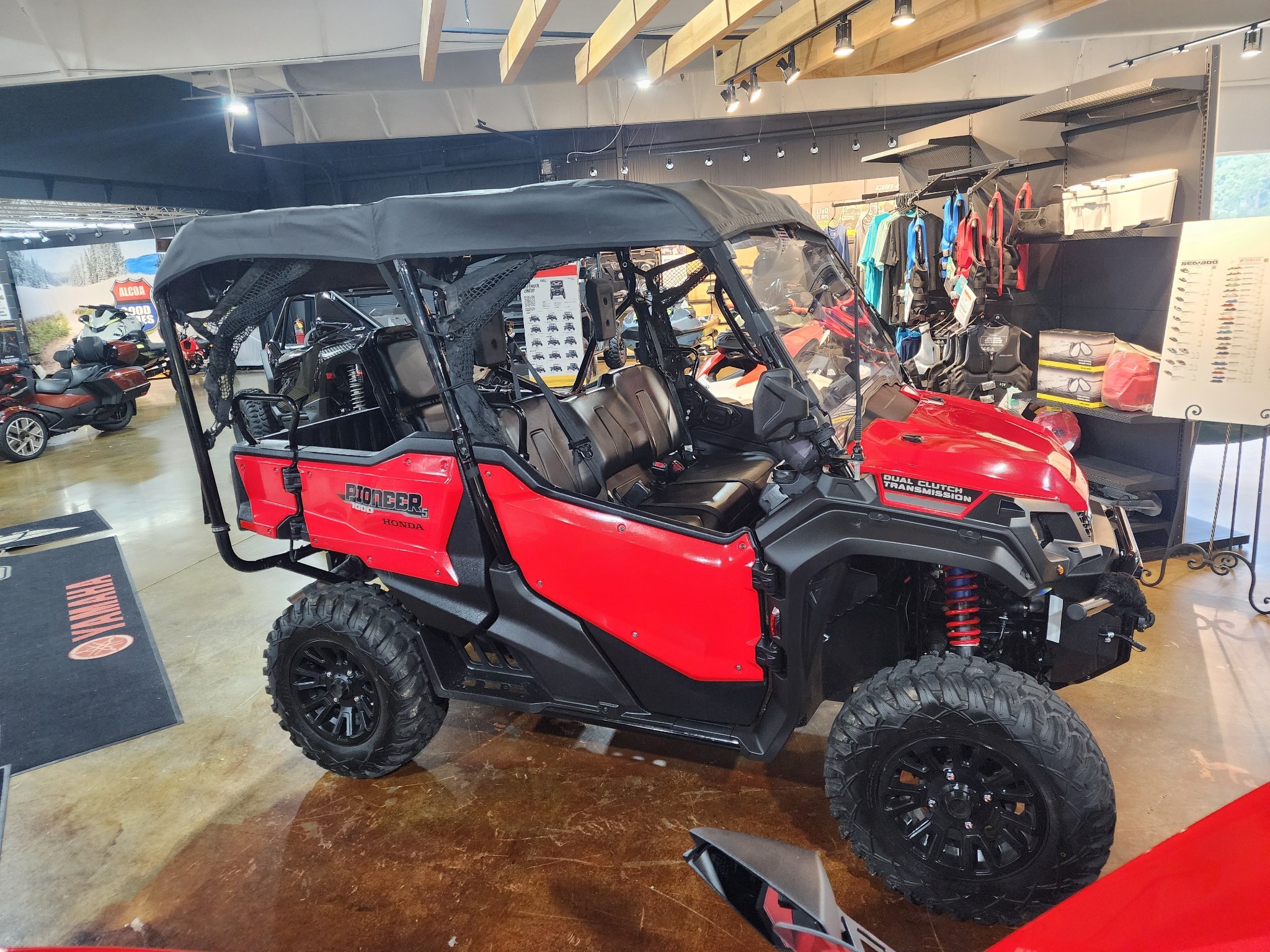 2021 Honda Pioneer 1000-5 Deluxe in louisville TN