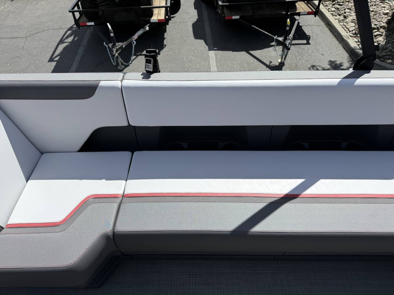 A photo of this 2025 Manitou Cruise 20 MAX Bench